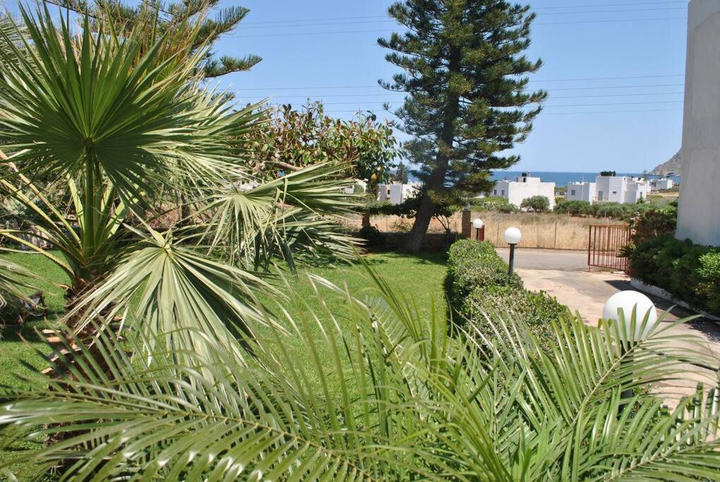 מילאטוס Antigoni Apartments 'Lavender Room' מראה חיצוני תמונה
